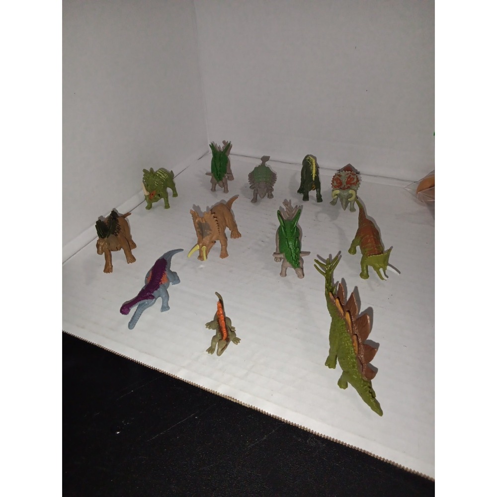 Jurassic World Mini Dinosaurs Lot Of 12